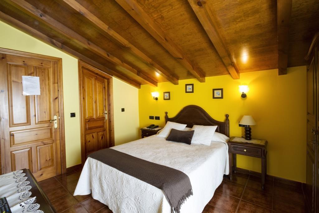 Hotel La Ercina Intriago Room photo